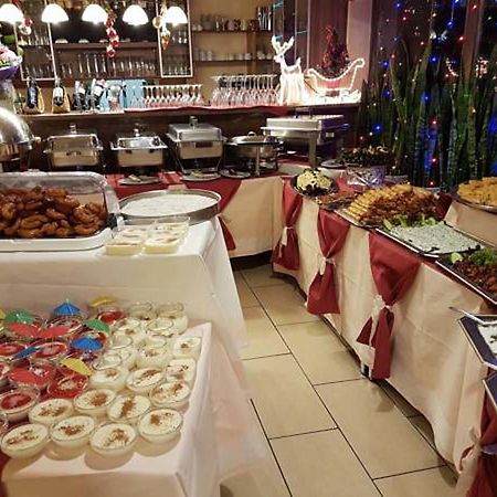 Legend Hotel Biebesheim am Rhein Екстериор снимка