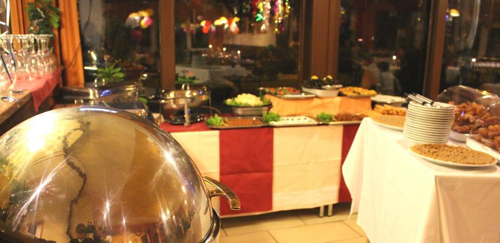 Legend Hotel Biebesheim am Rhein Екстериор снимка